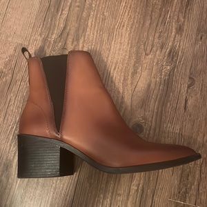 Steve Madden Cognac Booties